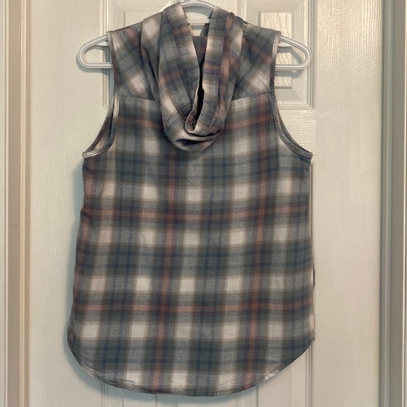 BOGO FREE Top - Picture 3 of 3